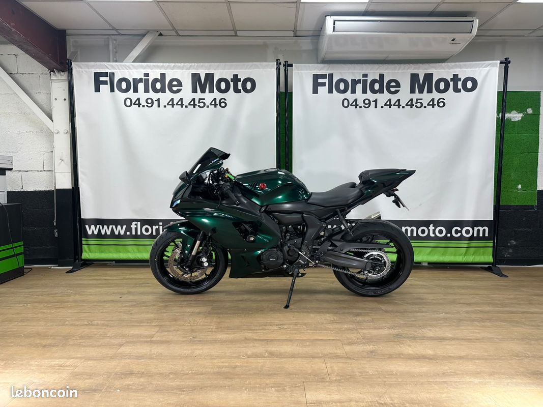 YZF R7 – Image 2